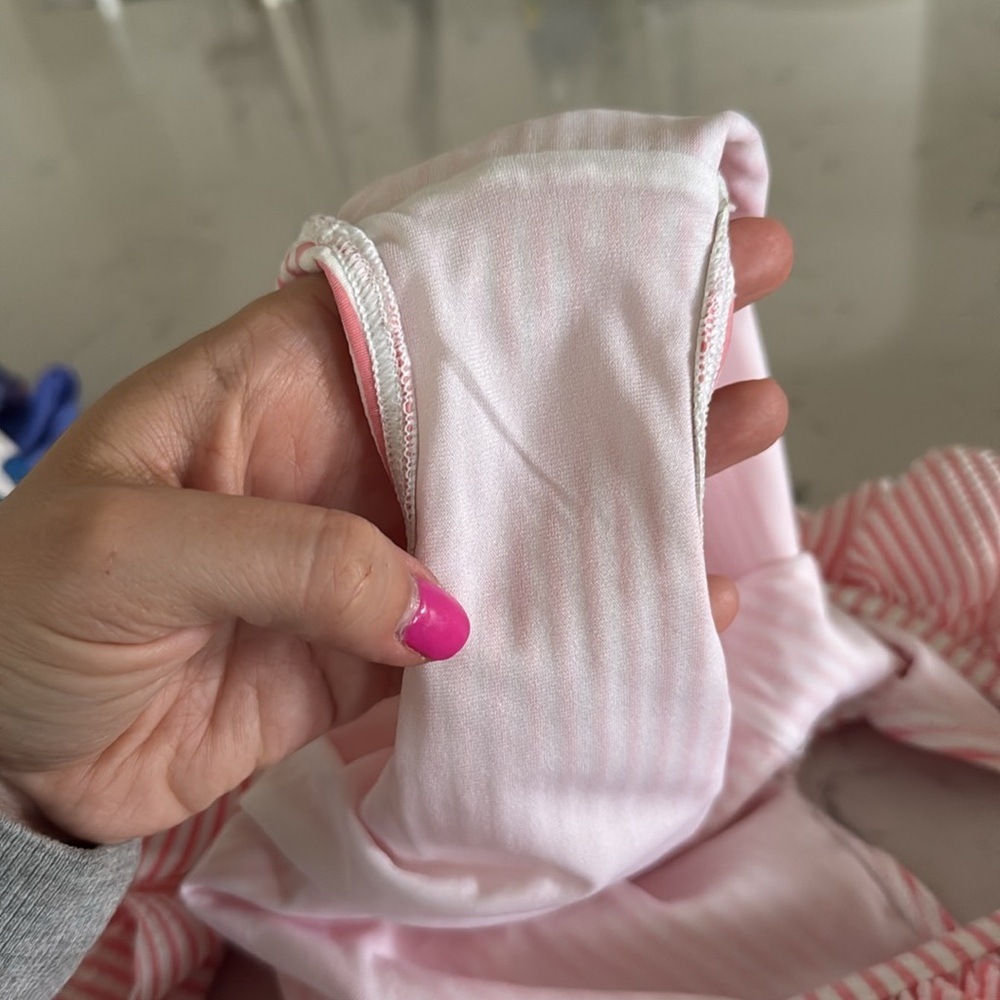 Rufflebutts Seersucker Scoopback Ruffle One Piece Swimsuit Pink and white 2T - Picture 6 of 6